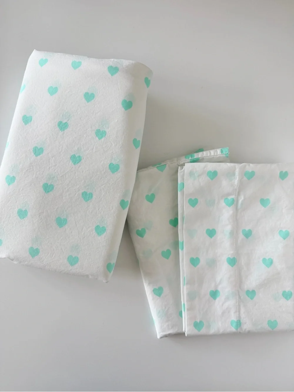 Pottery Barn Kids Mint Heart Flat Sheet with 2 Pillow Cases - Full